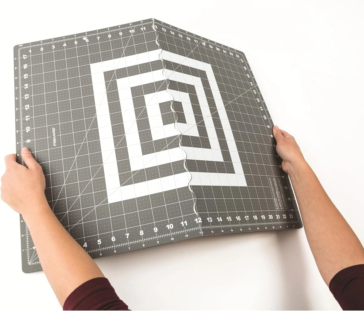 Fiskars 18" x 24" Folding Self Healing Cutting Mat for Travel and Storage