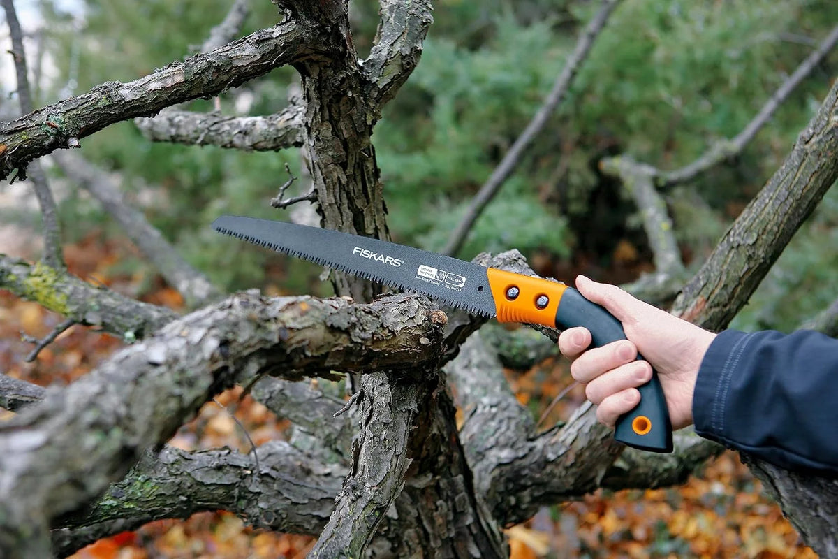 Fiskars 13" PowerTooth Pruning Saw, Hand Saw for Cutting Wood